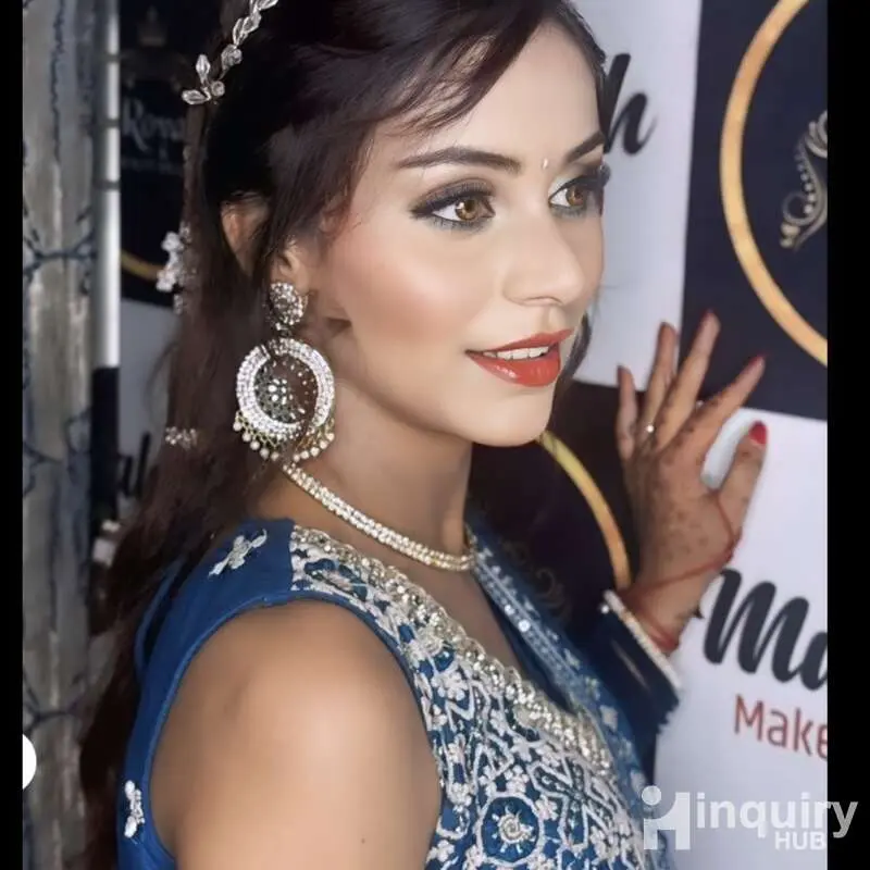 Mahvish Khan