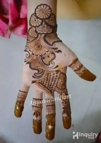 Mehandi Nails By Anita