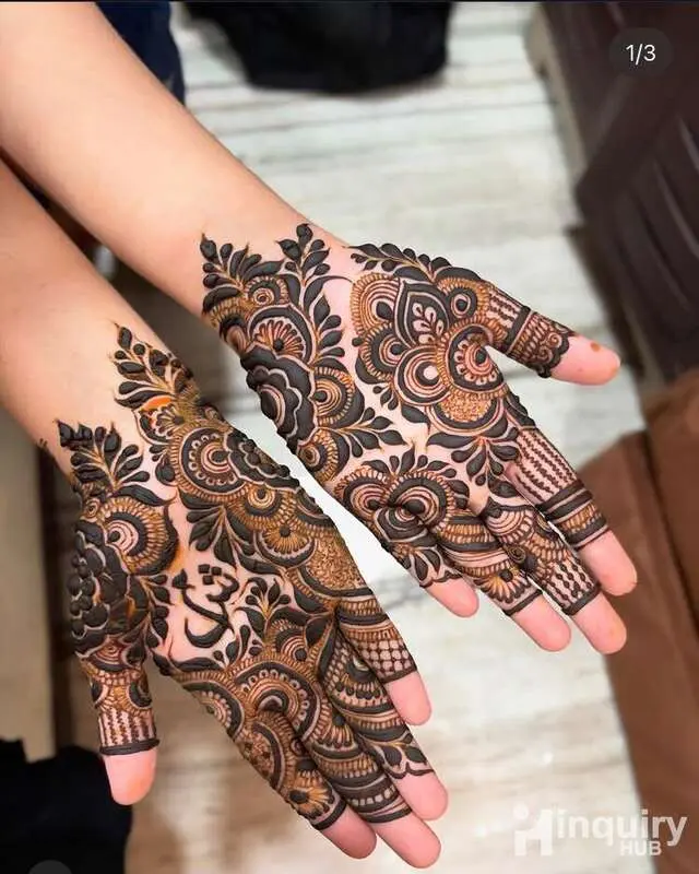 Aiza  Mendhi Artist