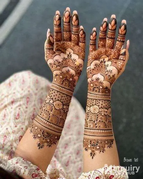 Farha Mehndi Artist