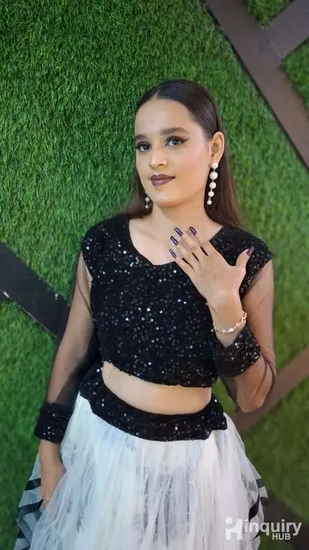Enchanting Look By Jagu