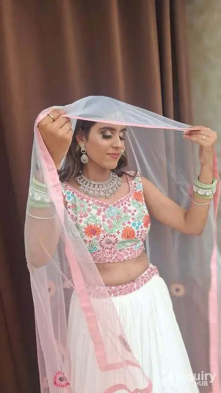 Enchanting Look By Jagu