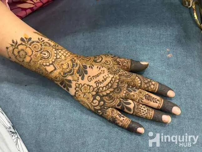 Arifa Mehndi Artist