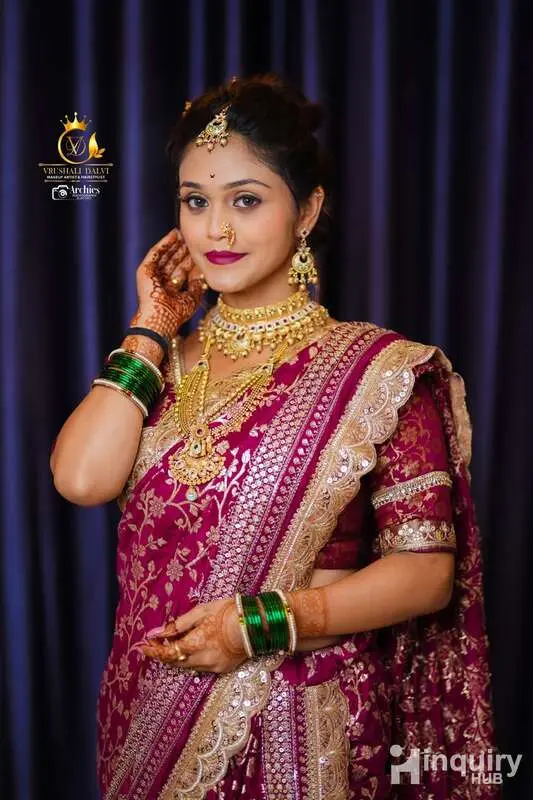 Vrushali Dalvi  Professional Makeup Artist   Hairstylist   Nail Artist   Draping Get Natural Sobar S
