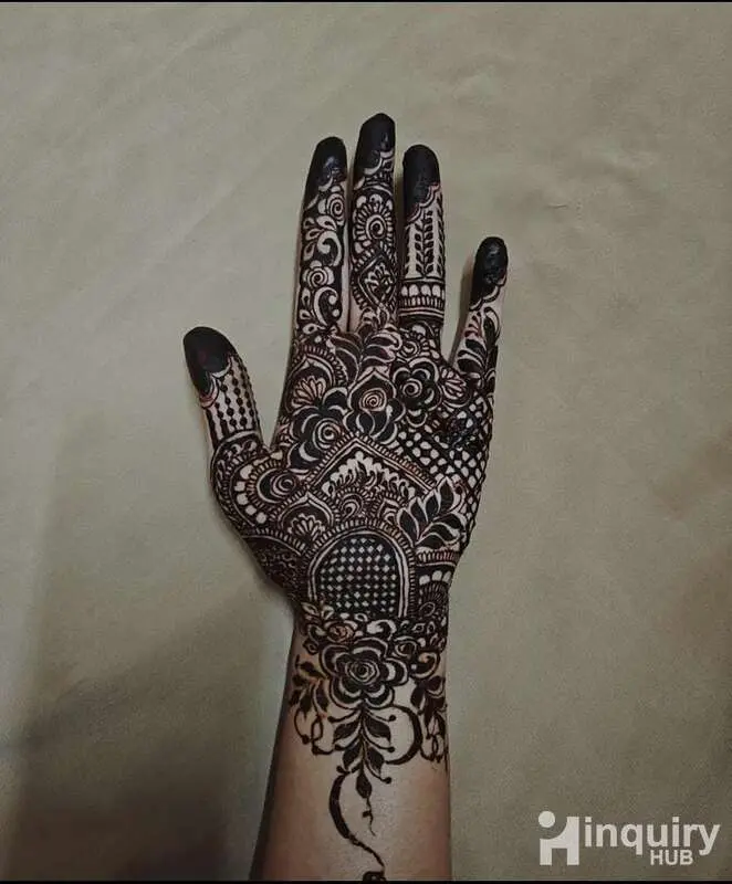 Heena Mehndi Artist