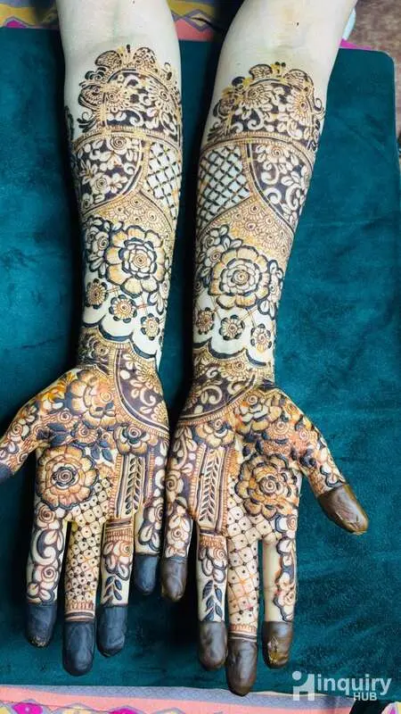 Heena Mehndi Artist