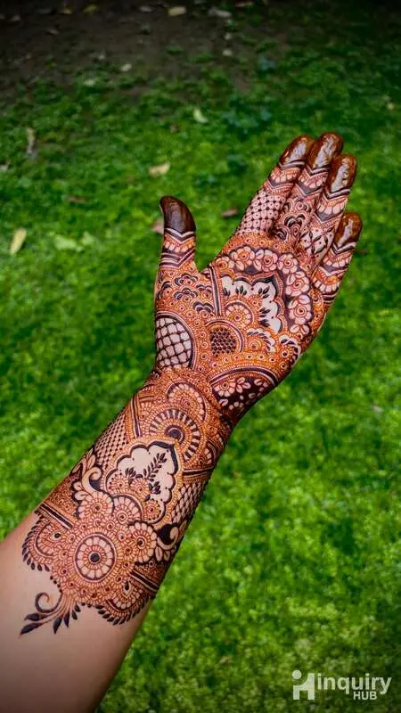 Heena Mehndi Artist