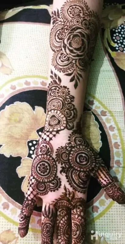 Heena Mehndi Artist