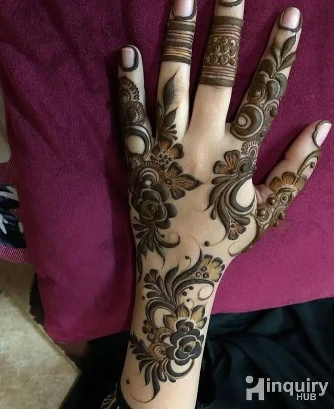 Mehndi Artist