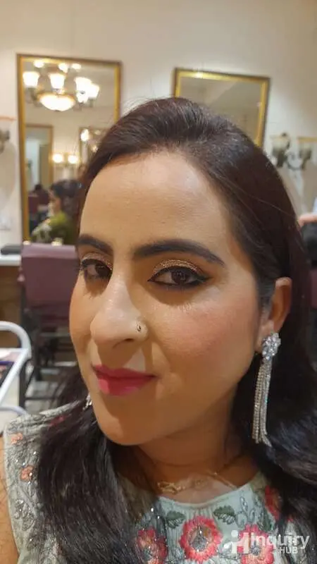 Shivali Makeover  And Hair Stylist