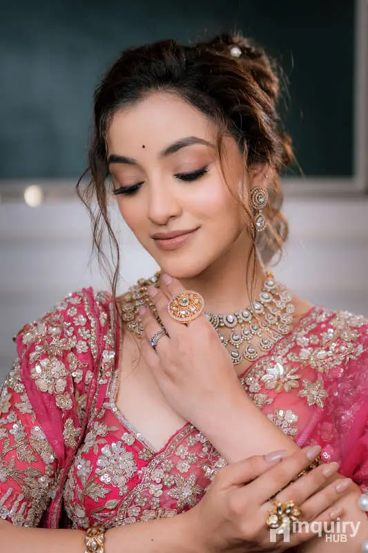 Nehajadhavmakeupartist