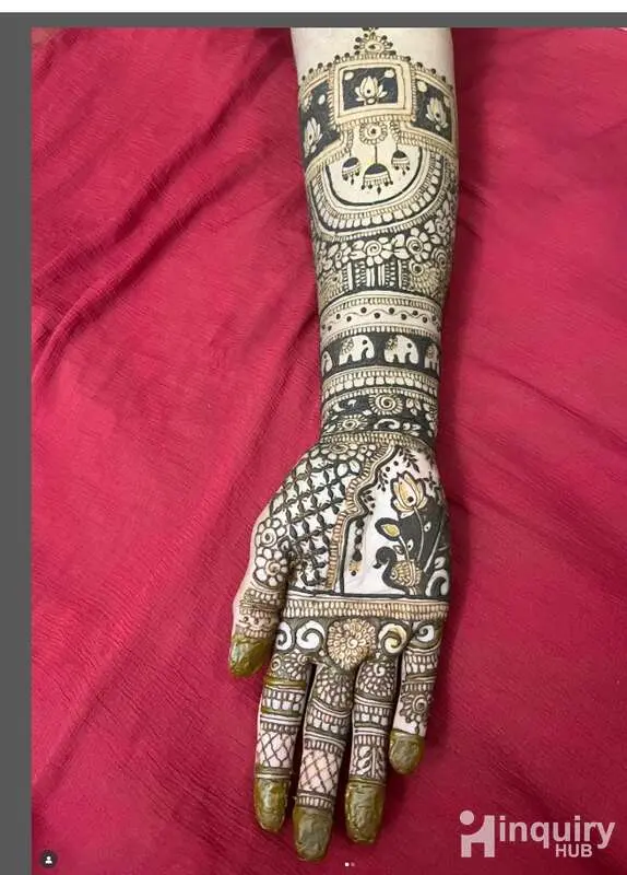 Harshiya Mehndi Artist