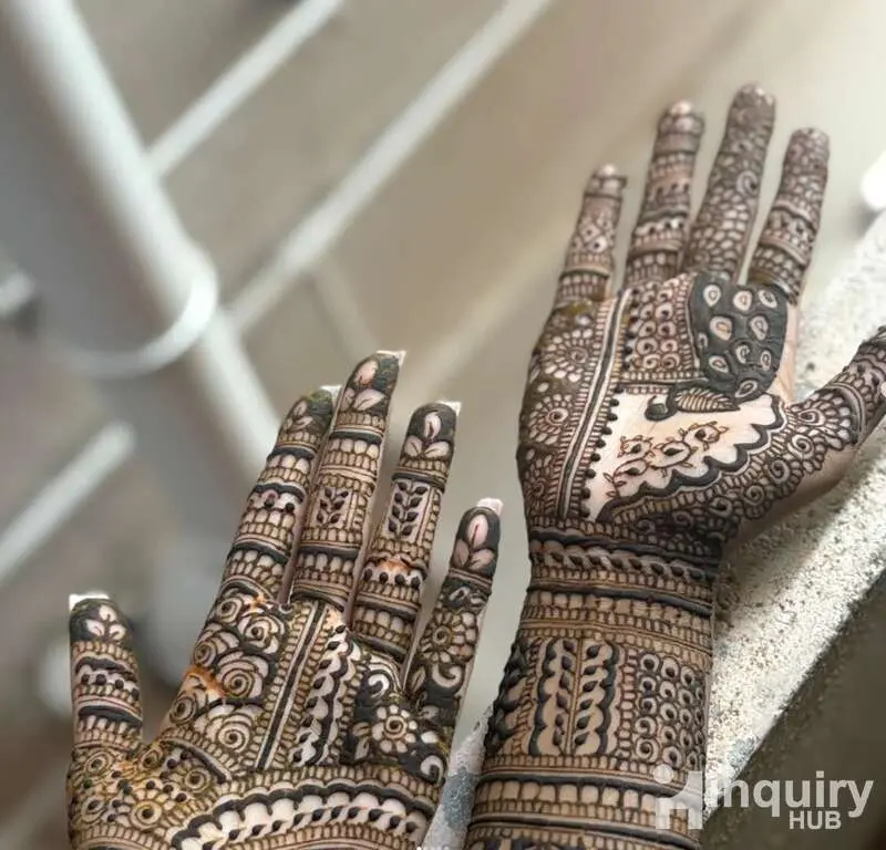 Harshiya Mehndi Artist