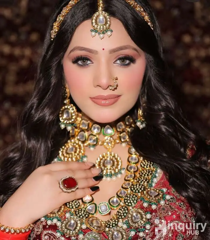 Glamorous Hubb