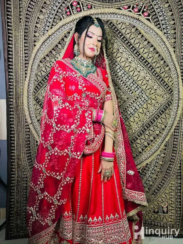 Glamorous Hubb