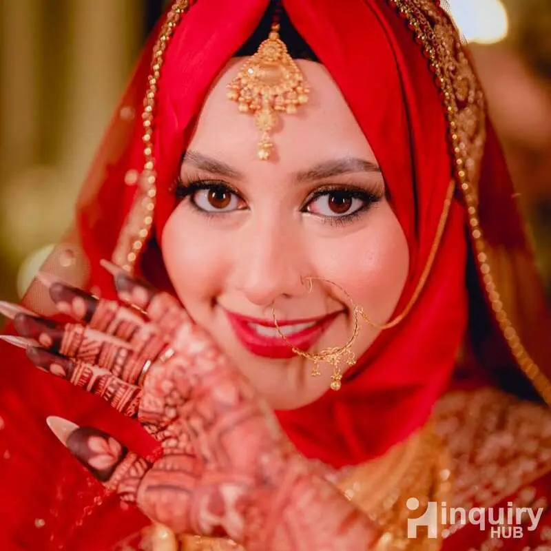 Az Makeup Artist