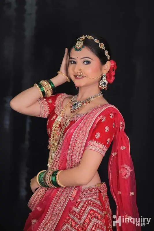 Roshani Nandanwar Makeup Artist