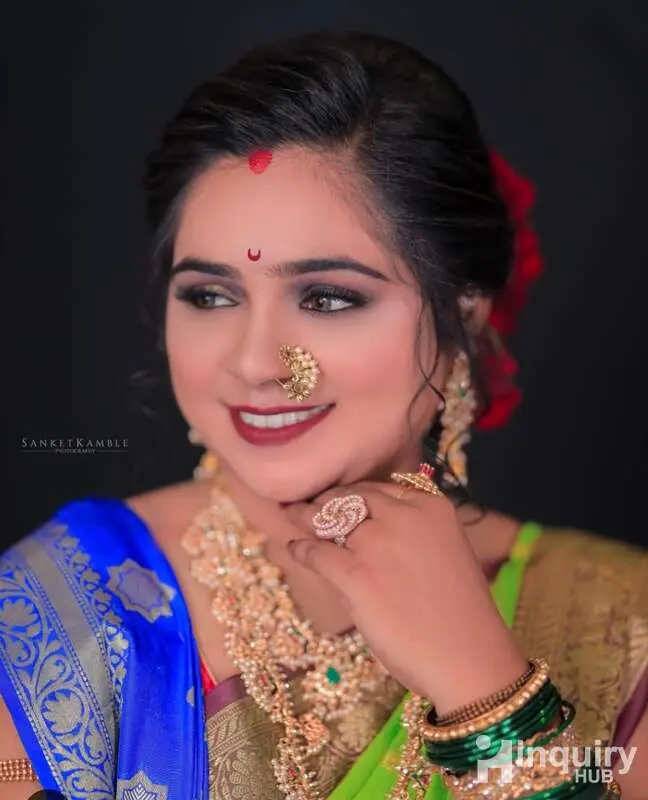 Roshani Nandanwar Makeup Artist