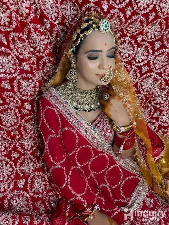 Avni Makeover Salon   Academy