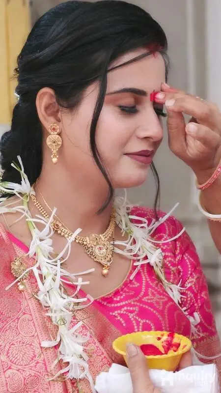 Glamour  Bridal Studio