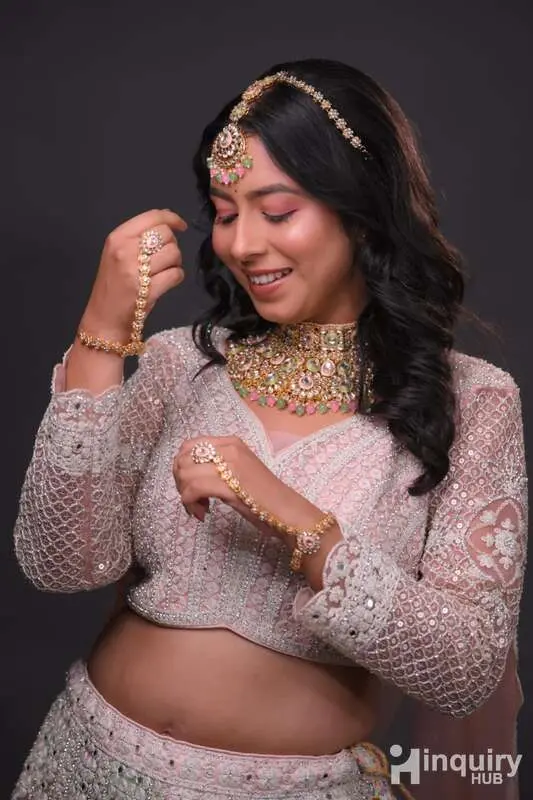 Aayushi Mystiq Makeover