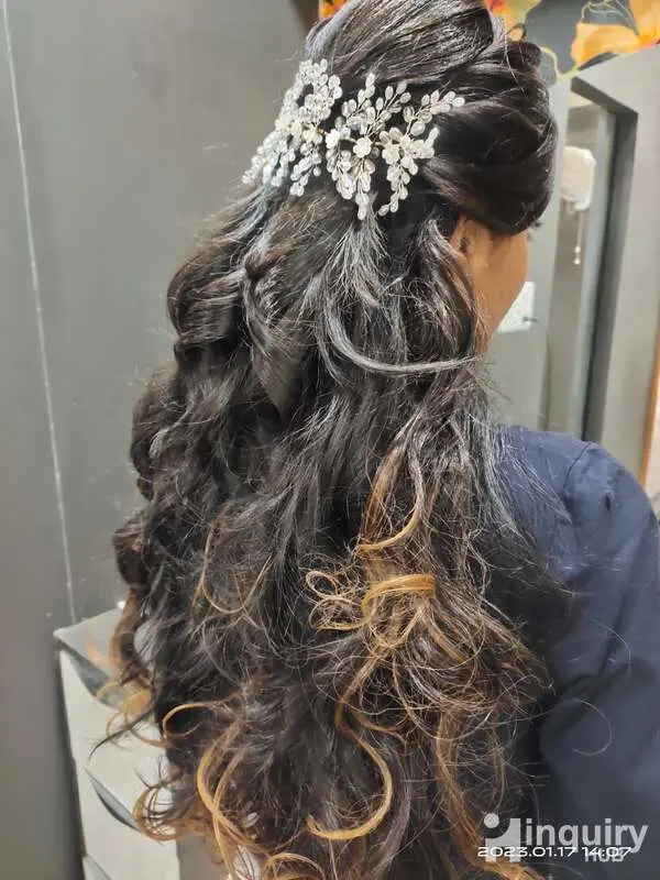 Mua Radhika