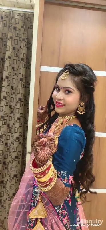 Mua Radhika