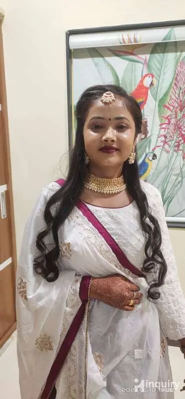 Mua Radhika