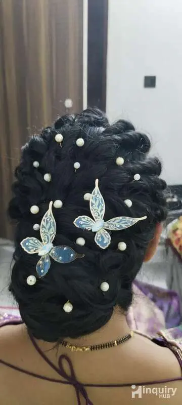 Mua Radhika