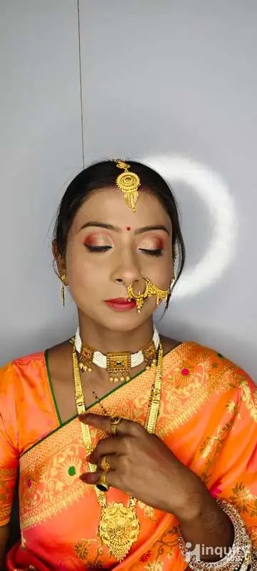 Professional Makeup Artist Vlcc