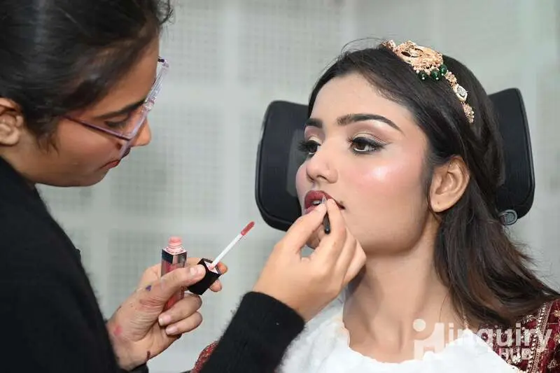 Makeup Artist    Hairstylist    Nail Artist