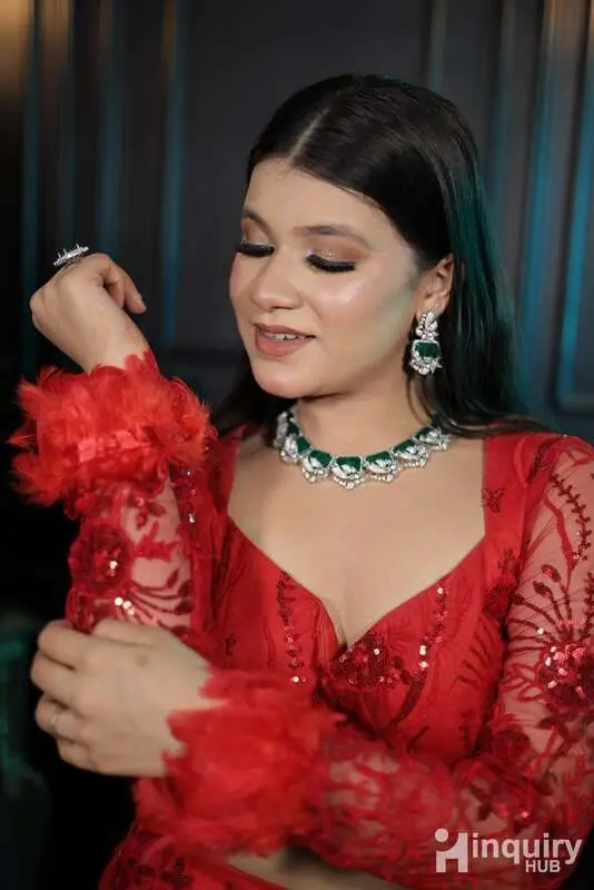 Glamby Ayushi Ahluwalia