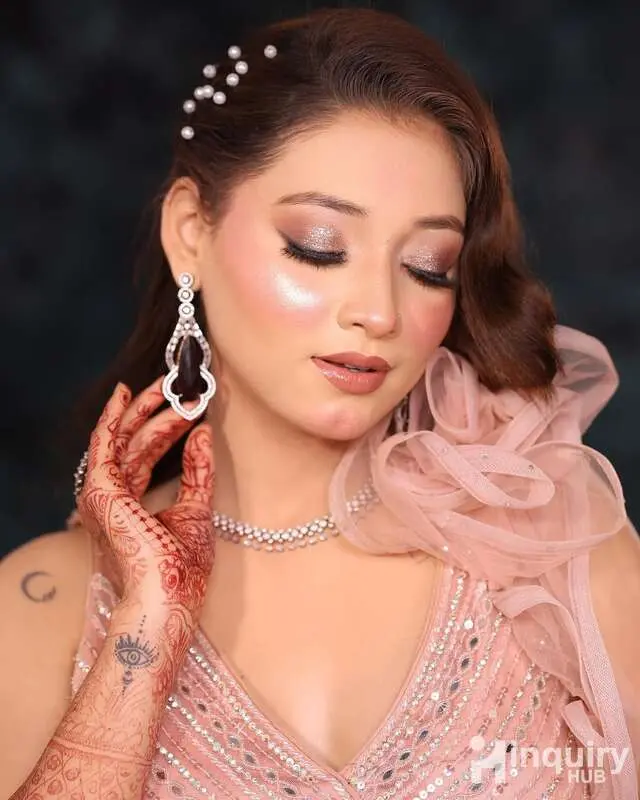 Glamby Ayushi Ahluwalia