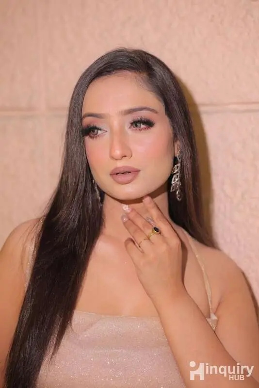 Glamby Ayushi Ahluwalia