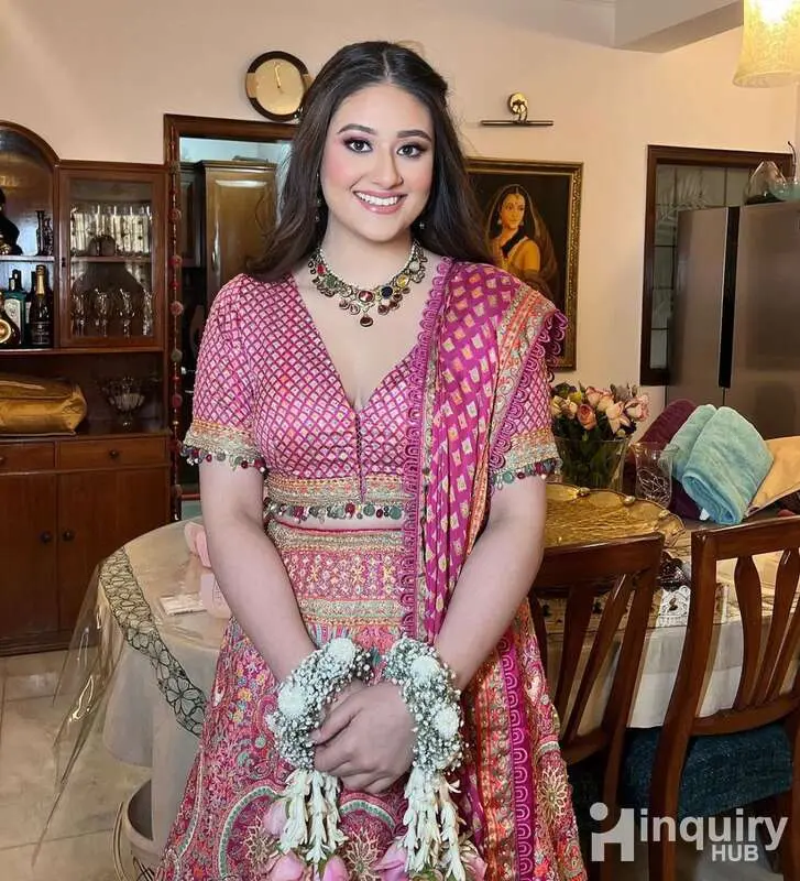 Neelam Mua