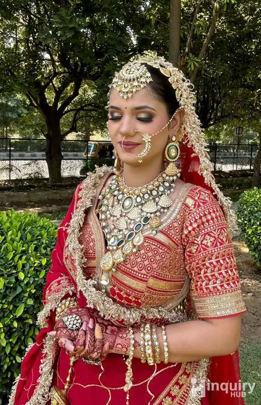 Neelam Mua