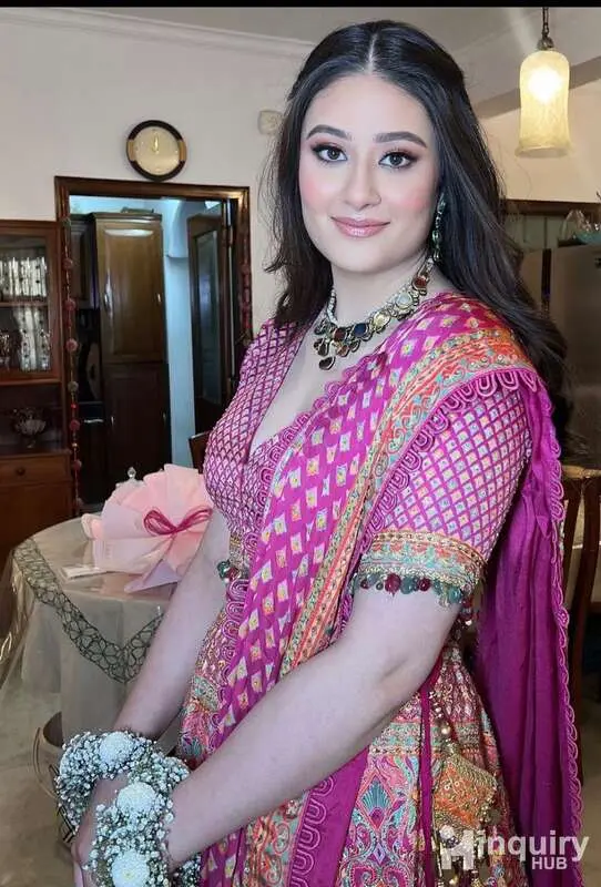 Neelam Mua
