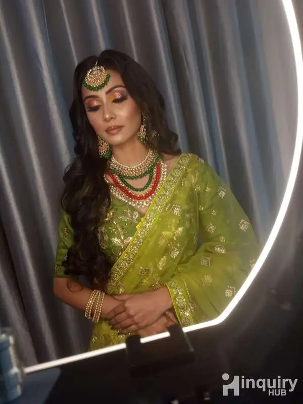 Neelam Mua