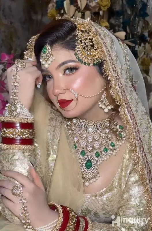 Makeup Artist Ashmi