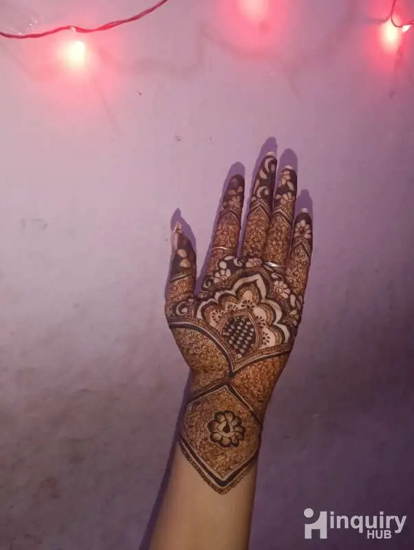 Makeup Artist And Mehandi Artist  Komal