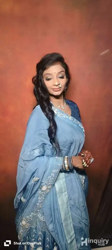 Anjali S Signature Glow
