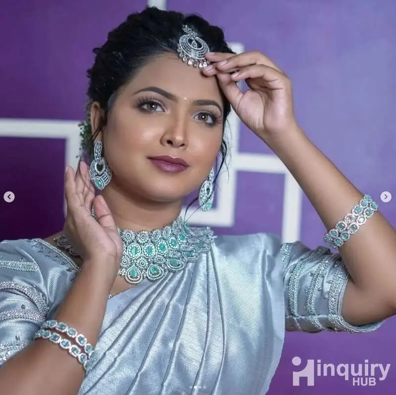 Swapna Makeover09