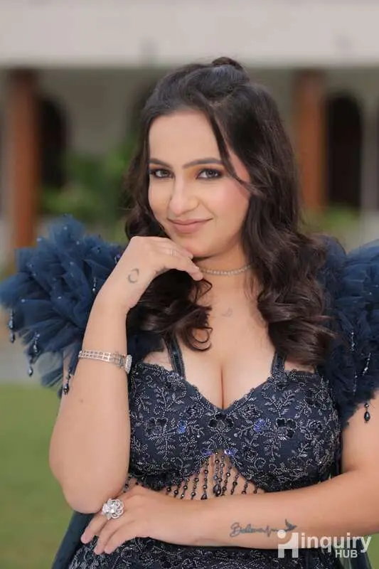 Seema  Mekup Artist