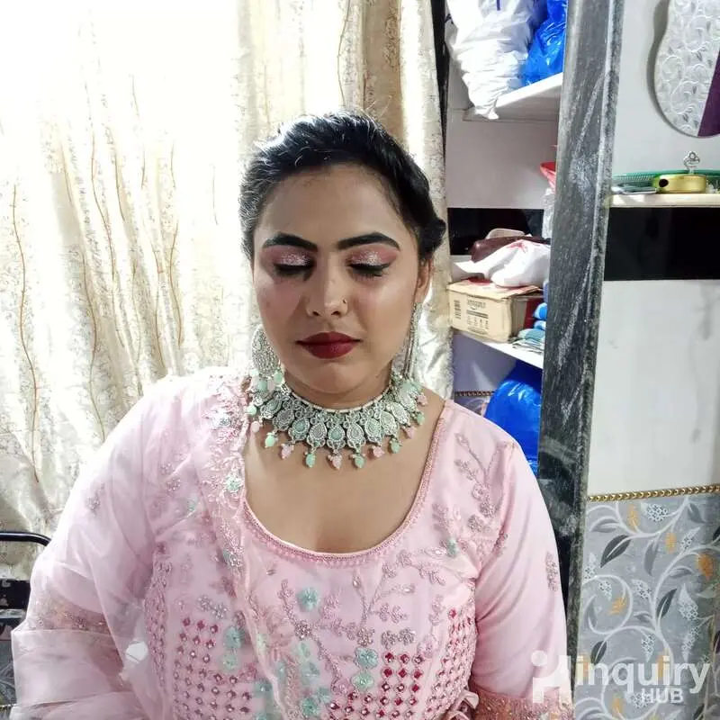 Glamorous Beauty Hub