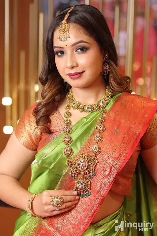 Deeps  Makeupartistry