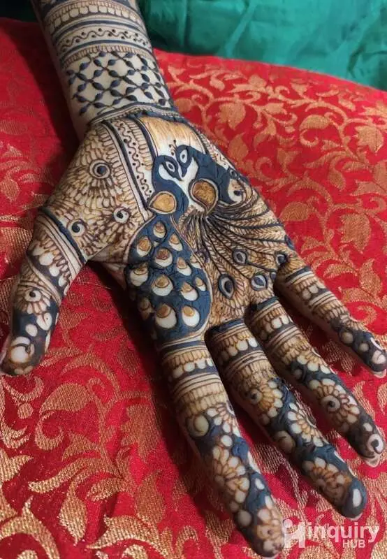 Falak Mehandi Artist