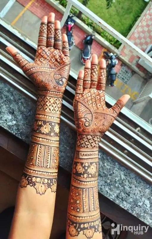 Falak Mehandi Artist