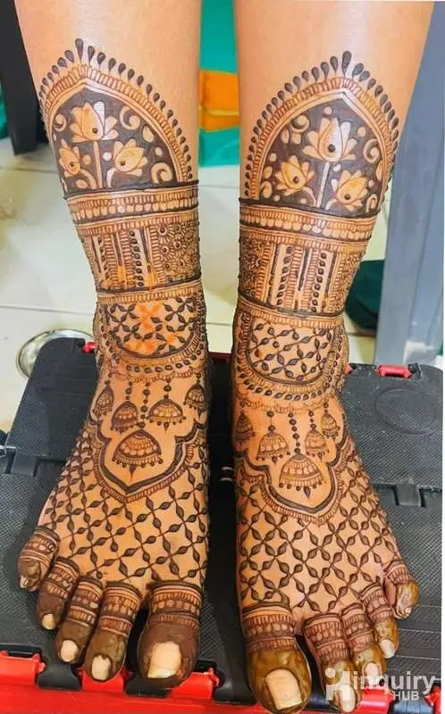 Falak Mehandi Artist