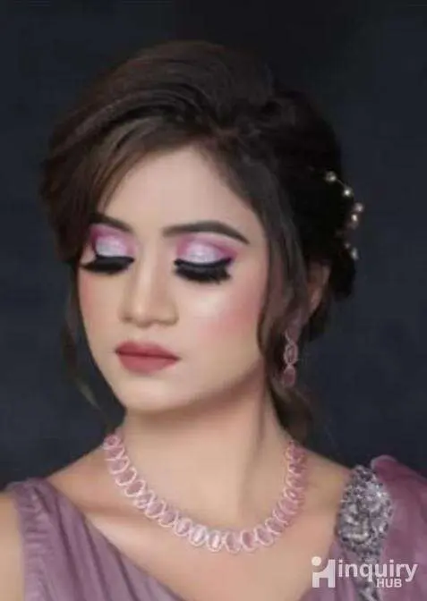 Aayna Makeup Artists