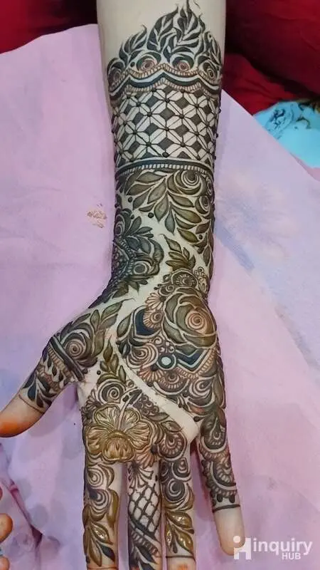 Nusrat Mahendi Artist
